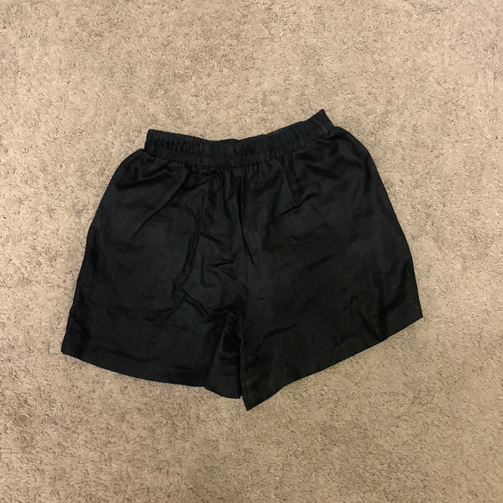 Sotela brand linen shorts (black)